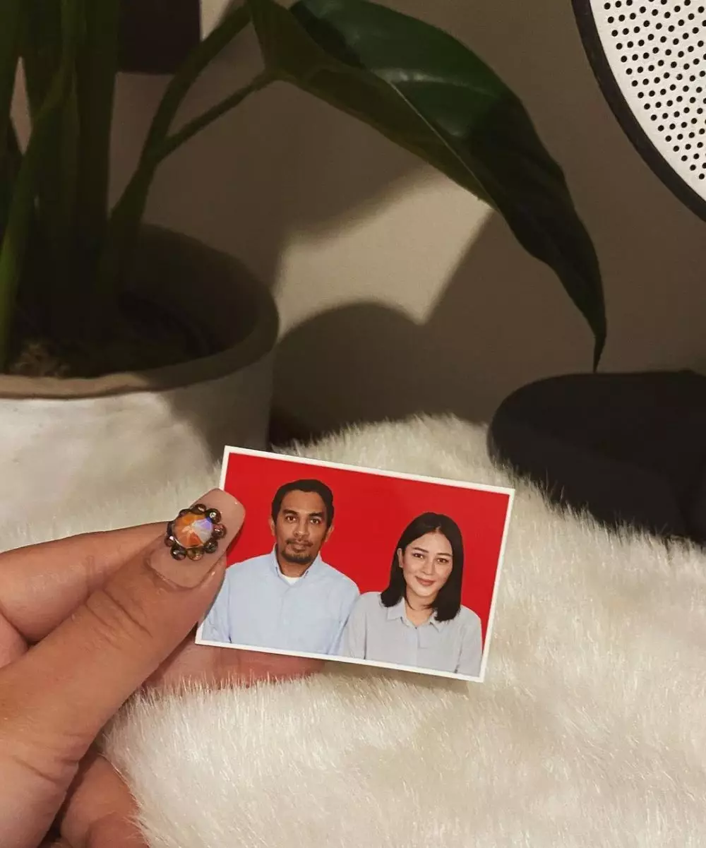 Mutia Ayu kenang pas foto buku nikah  Instagram Mutia Ayu kenang pas foto buku nikah  Instagram