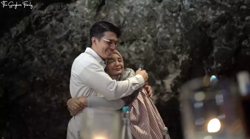 Momen private dinner Irwansyah dan Zaskia Sungkar © YouTube