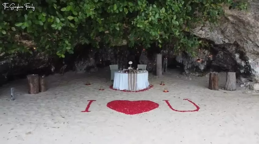 Momen private dinner Irwansyah dan Zaskia Sungkar © YouTube