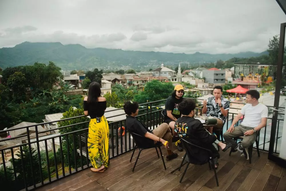 Dapat predikat musisi lawak, begini momen seru Collabonation Camp berbagai sumber Dapat predikat musisi lawak, begini momen seru Collabonation Camp berbagai sumber