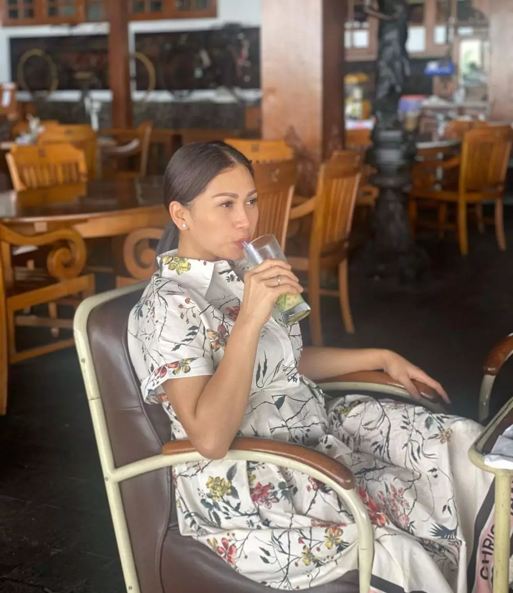 Tata Janeeta pamer perut buncit Instagram