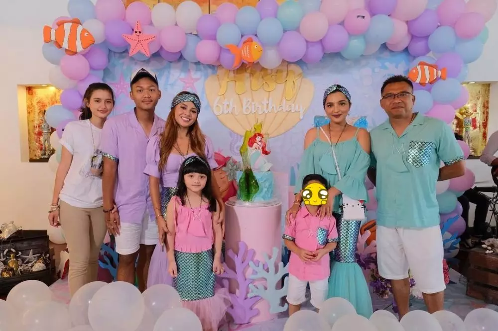 Momen Ashanty rayakan ultah Arsy  © 2020 brilio.net/ Instagram/ YouTube Momen Ashanty rayakan ultah Arsy  © 2020 brilio.net/ Instagram/ YouTube