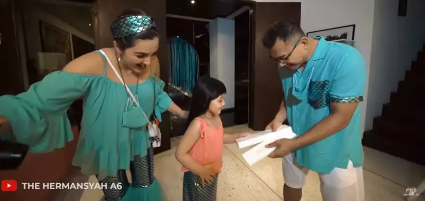 Momen Ashanty rayakan ultah Arsy  © 2020 brilio.net/ Instagram/ YouTube Momen Ashanty rayakan ultah Arsy  © 2020 brilio.net/ Instagram/ YouTube