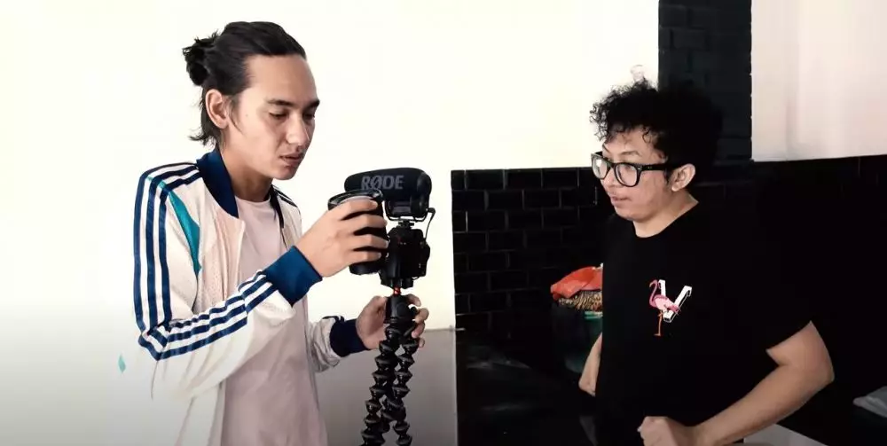 rumah Adipati Dolken © 2020 brilio.net YouTube