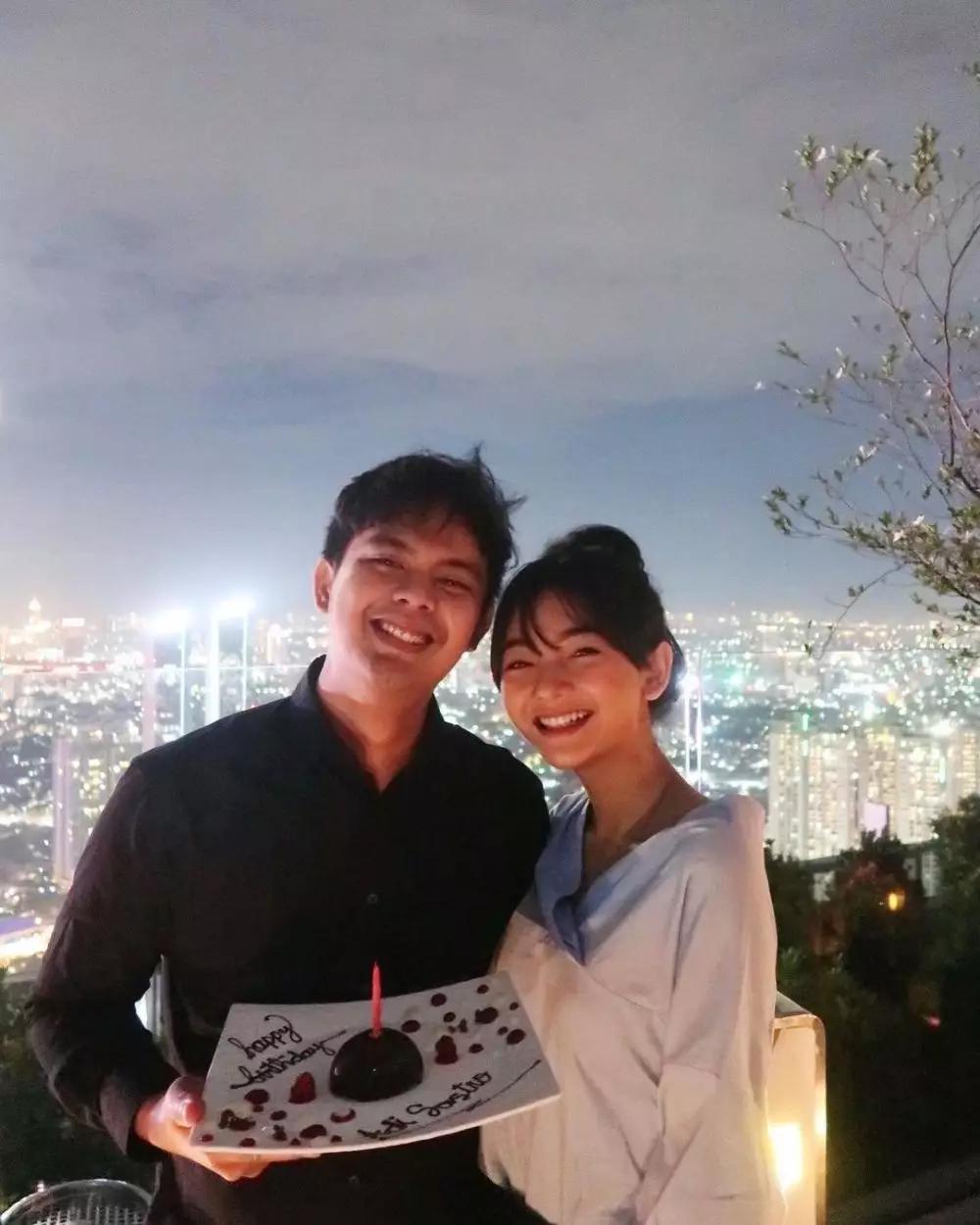 Potret mesra Glenca Chysara dan pacar © Instagram Potret mesra Glenca Chysara dan pacar © Instagram