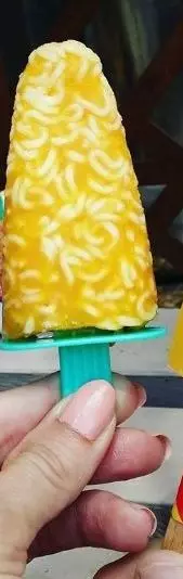 benda dibekukan absurd Berbagai sumber