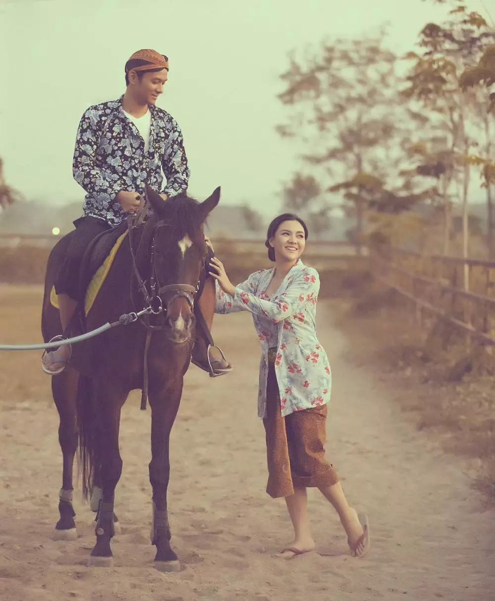 pemotretan prewedding dengan hewan © Instagram