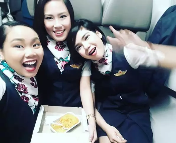 pramugari jadi penjual alpukat Berbagai sumber