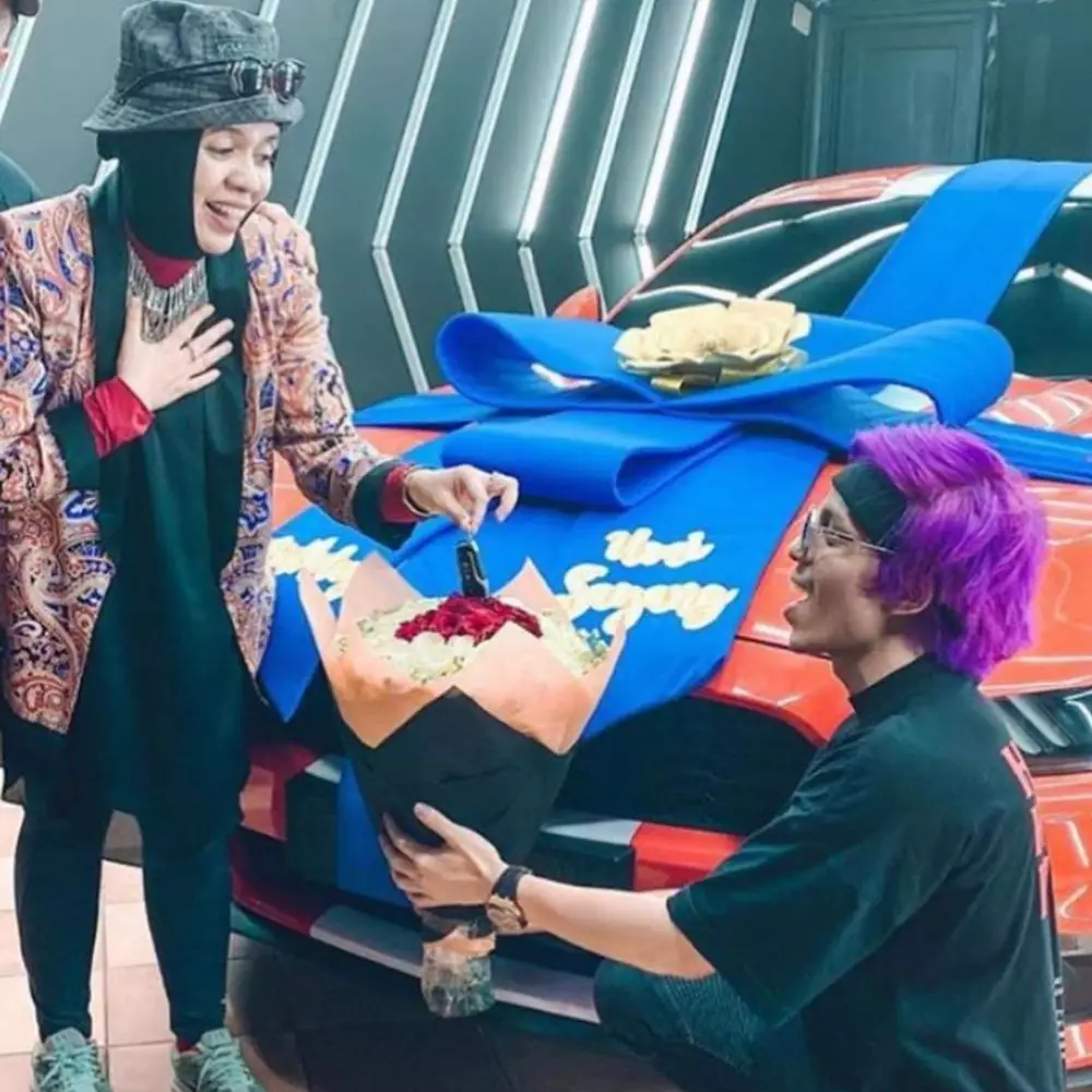 kebersamaan Atta Halilintar dan ibunda © 2020 brilio.net Instagram