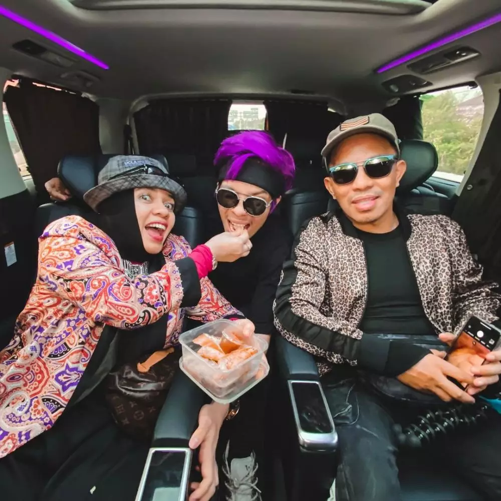 kebersamaan Atta Halilintar dan ibunda © 2020 brilio.net Instagram