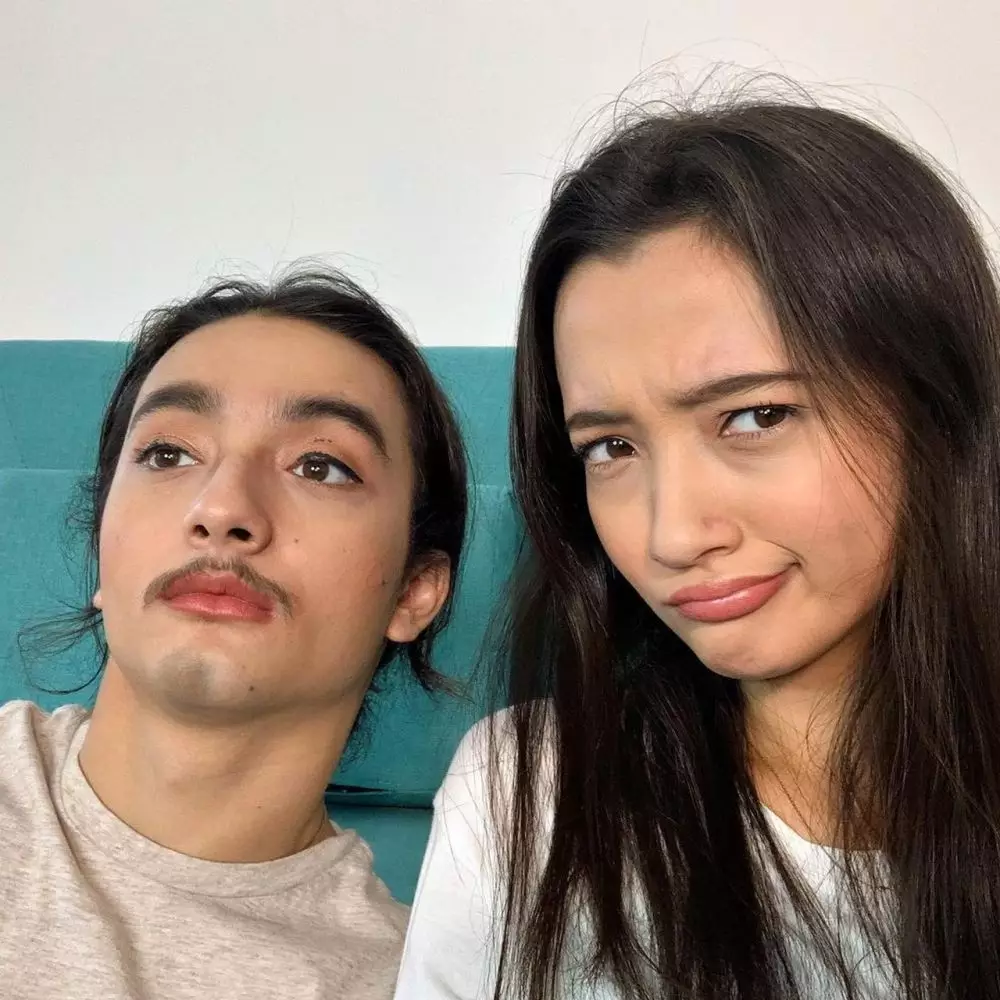 pose kocak megan dan bryan © Instagram pose kocak megan dan bryan © Instagram
