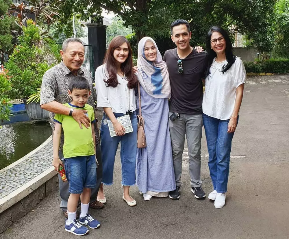 alyssa dan kakak © Instagram