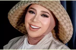 Unggah potret terbaru, penampilan Melly Goeslaw bikin pangling