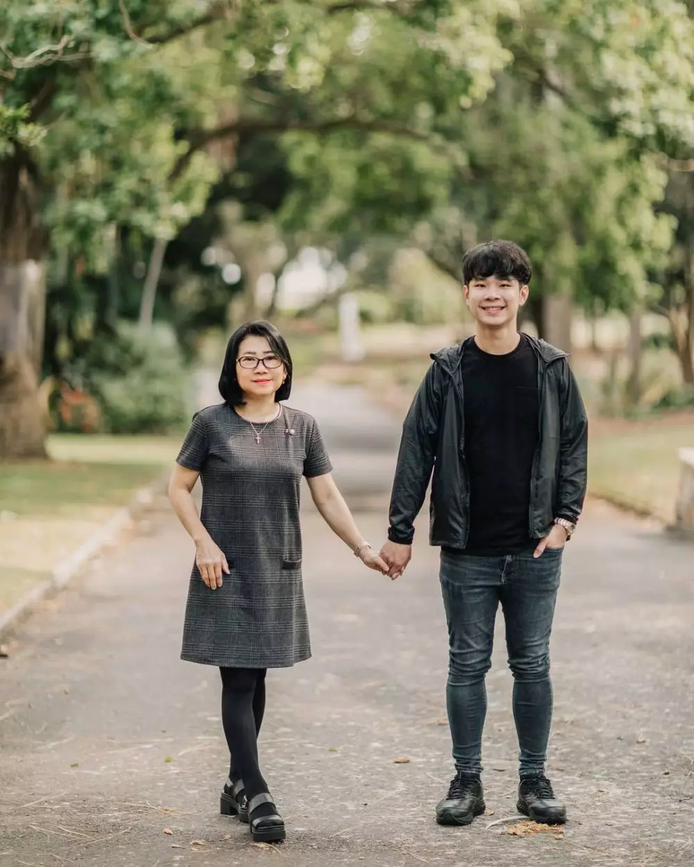 potret kebersamaan youtuber bareng ibunda © Instagram