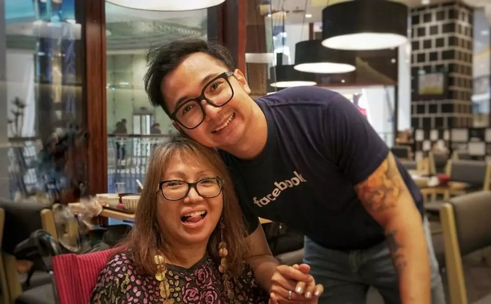 potret kebersamaan youtuber bareng ibunda © Instagram