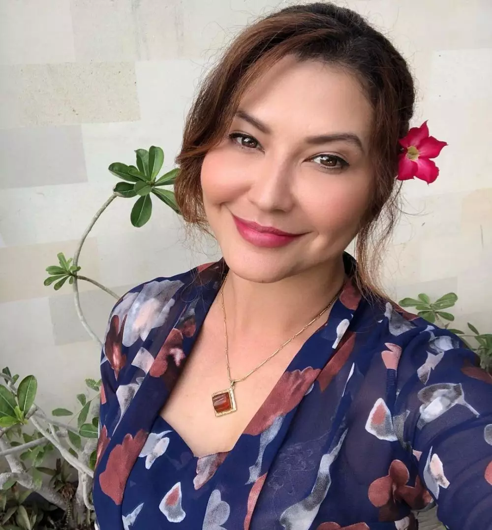 Pesona peragawati 90-an © Instagram