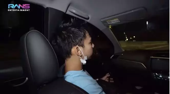 Dimas Ahmad borong baju di mal © YouTube