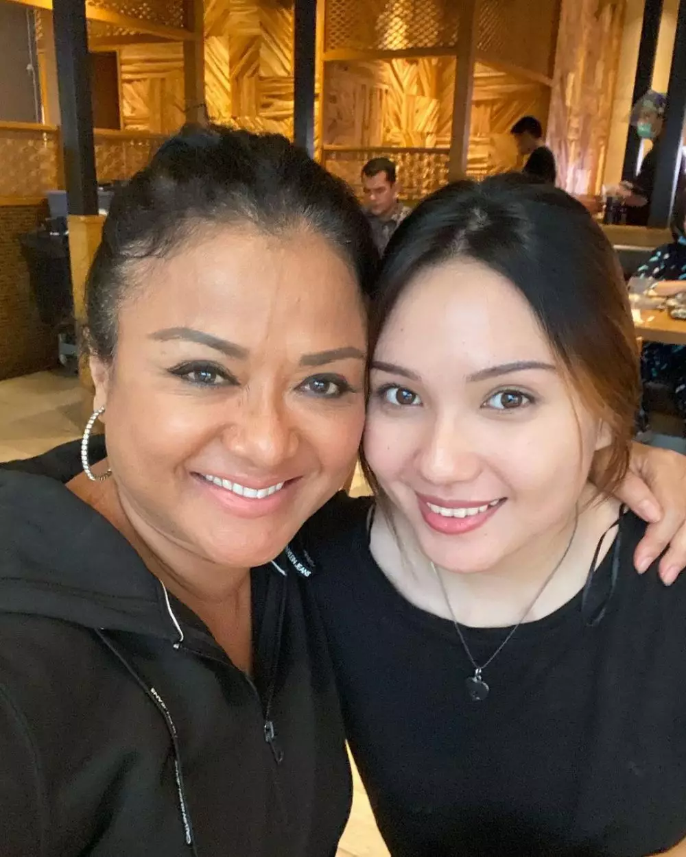 Betharia dan pacar leon © Instagram