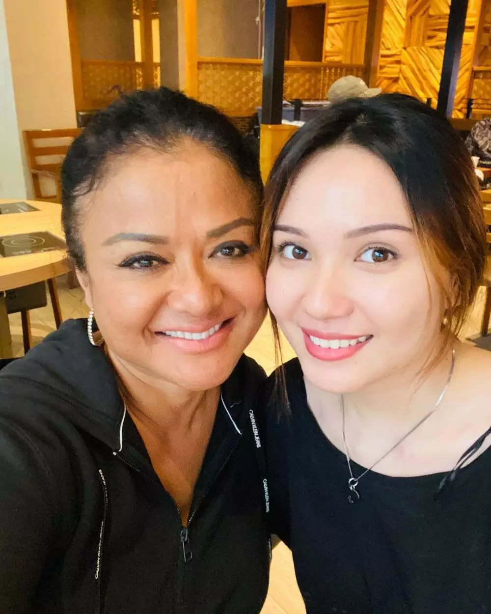 Betharia dan pacar leon © Instagram