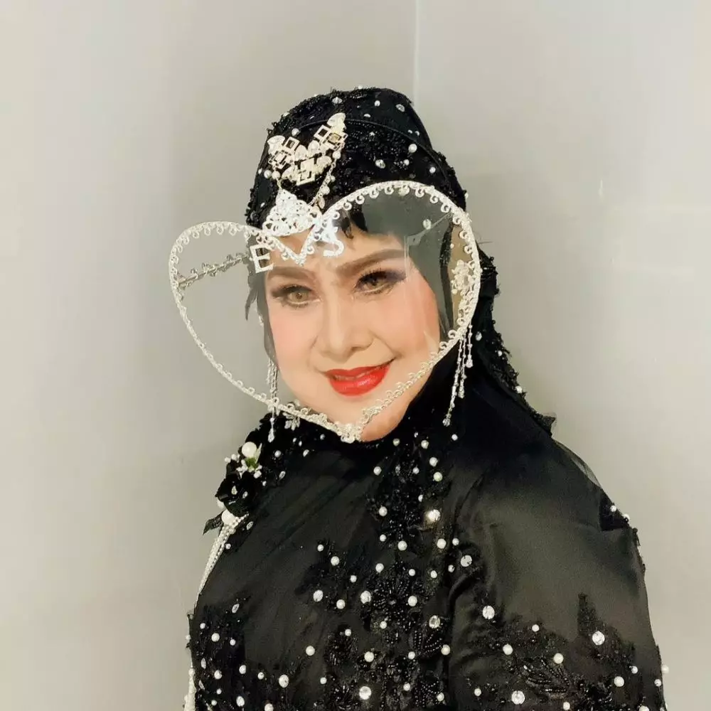 seleb cantik usia 60 lebih © Instagram seleb cantik usia 60 lebih © Instagram