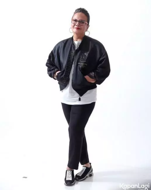 seleb cantik usia 60 lebih © KapanLagi.com seleb cantik usia 60 lebih © KapanLagi.com