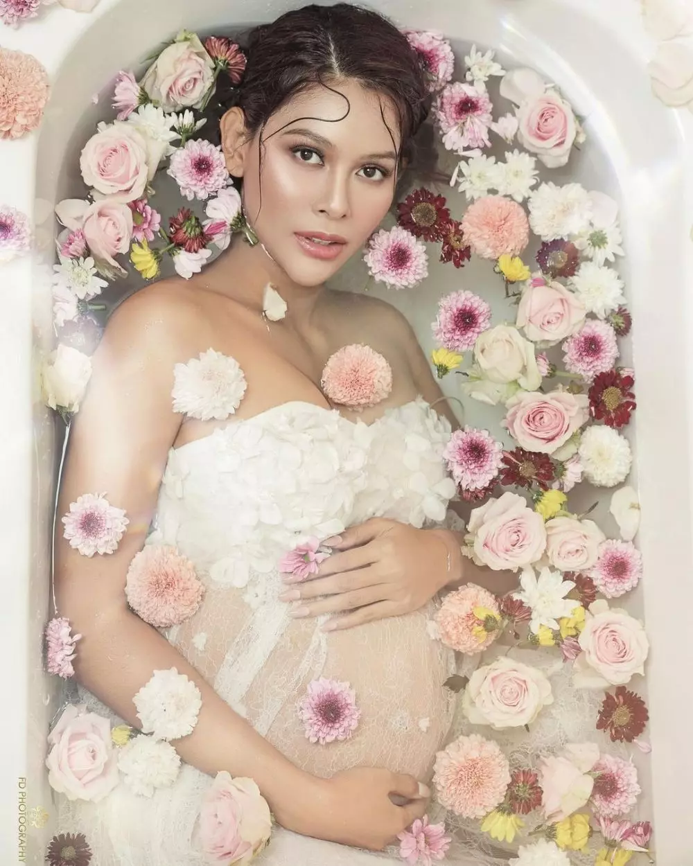 maternity terbaru bunga jelitha © Instagram maternity terbaru bunga jelitha © Instagram