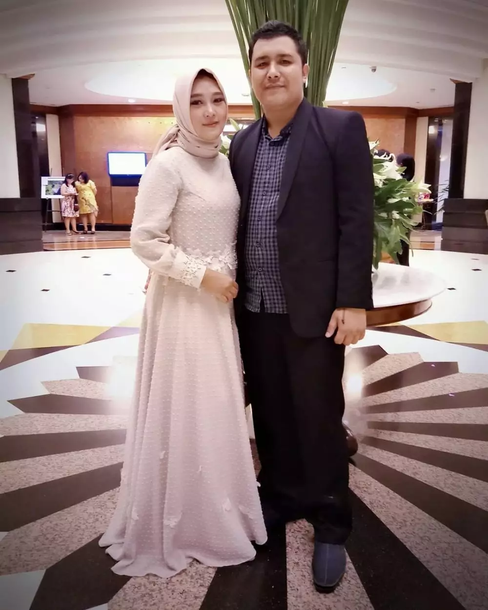 Pesona kakak Arya Saloka © Instagram