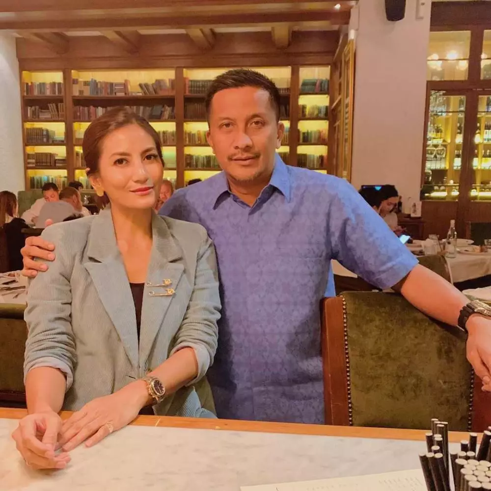 Seleb langganan ibu dan suami © 2020 brilio.net Seleb langganan ibu dan suami © 2020 brilio.net