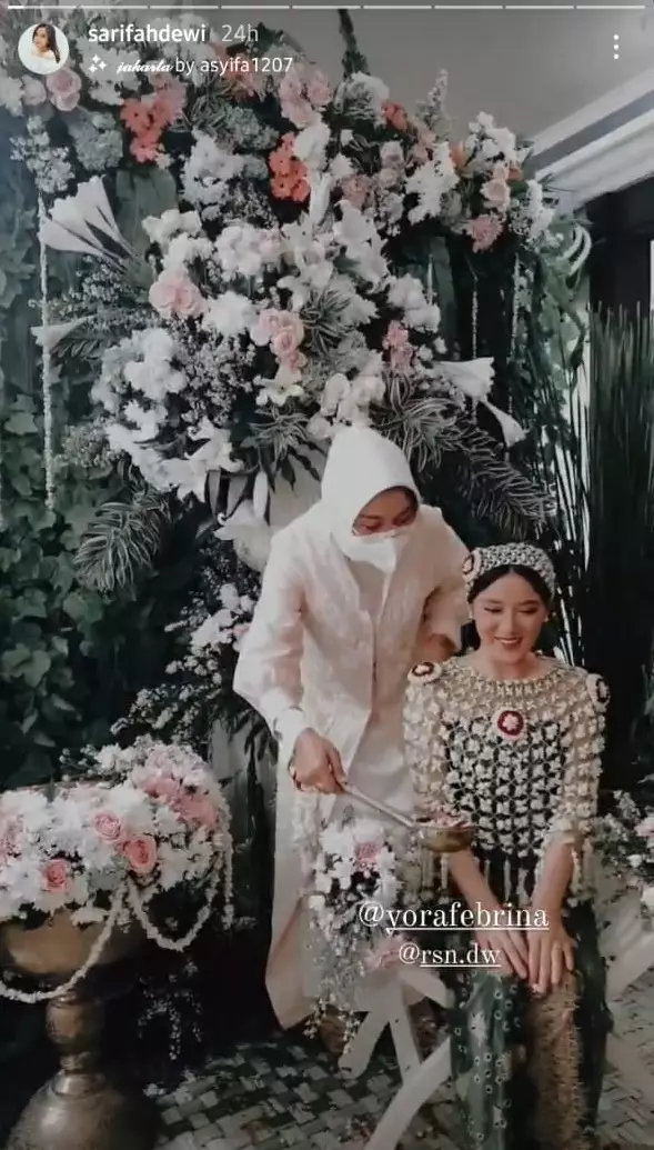 siraman dan pengajian Rosiana Dewi berbagai sumber