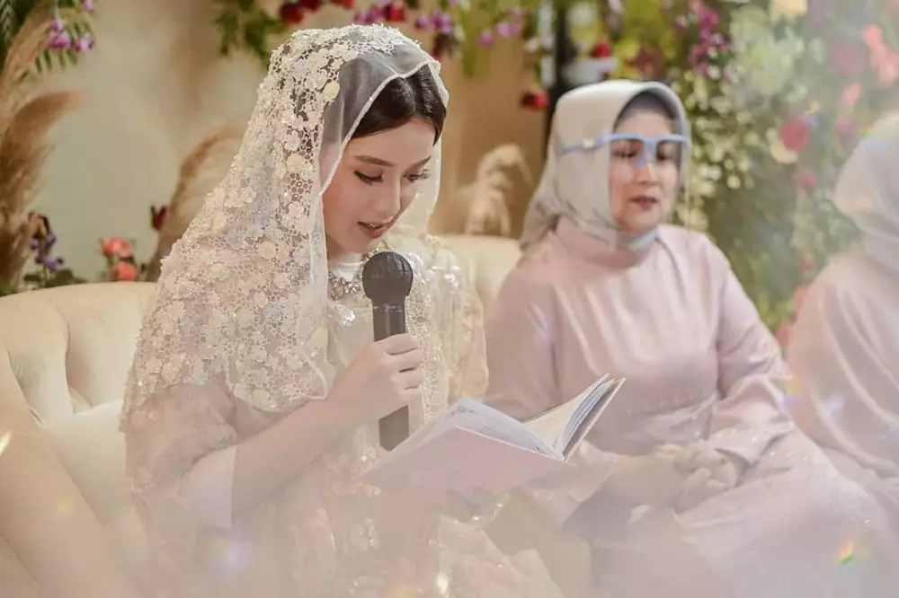 siraman dan pengajian Rosiana Dewi berbagai sumber