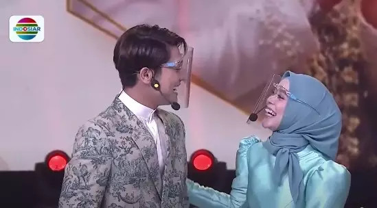 Momen Lesty Kejora dan Rizky Billar di Kiss Awards 2020 © Istimewa Momen Lesty Kejora dan Rizky Billar di Kiss Awards 2020 © Istimewa