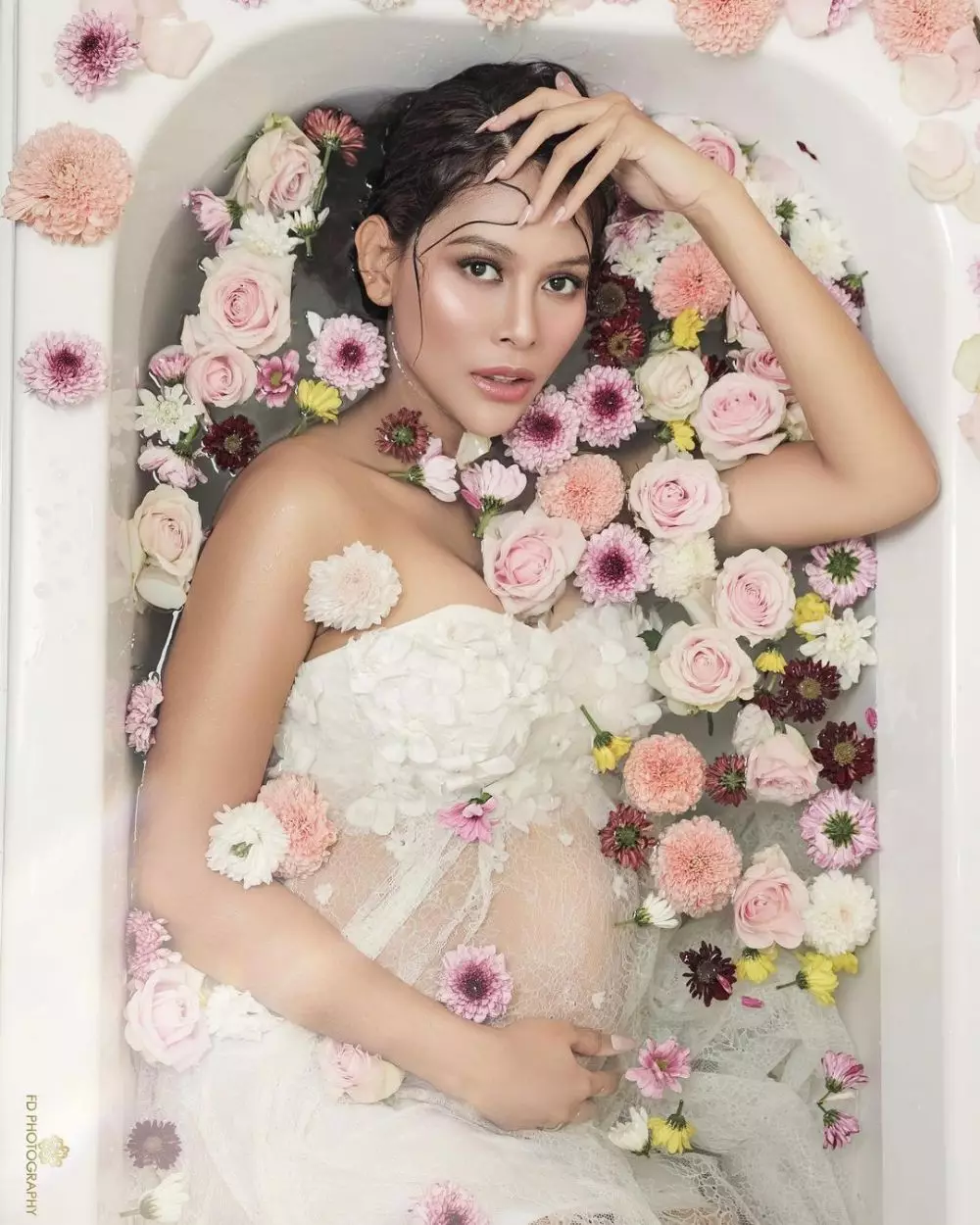 maternity bunga jelitha di bath up © Instagram