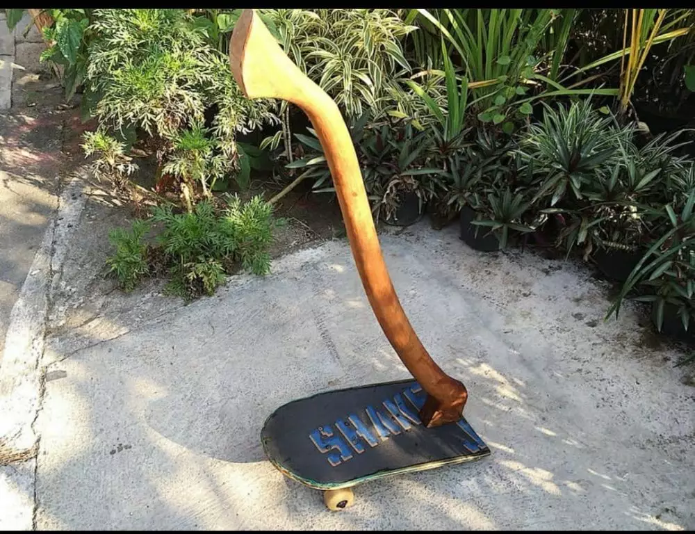 alat bangunan absurd Instagram