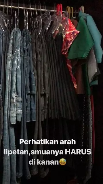 walk in closet Ayu Dewi © 2020 brilio.net walk in closet Ayu Dewi © 2020 brilio.net