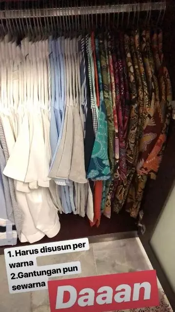 walk in closet Ayu Dewi © 2020 brilio.net walk in closet Ayu Dewi © 2020 brilio.net