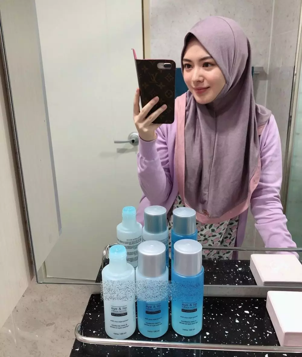 apartemen ayana moon berbagai sumber