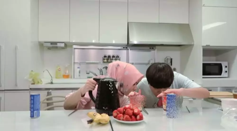 apartemen ayana moon berbagai sumber