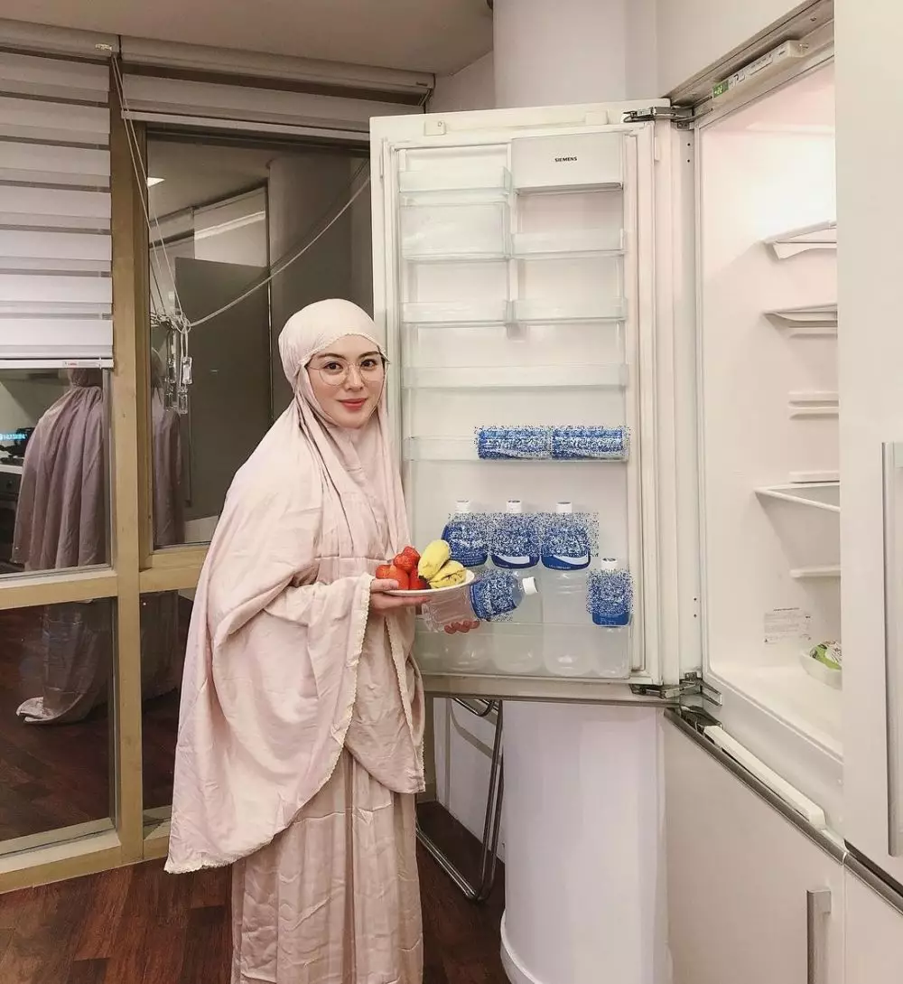 apartemen ayana moon berbagai sumber