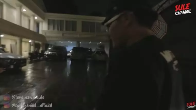 garasi 10 seleb pria © YouTube