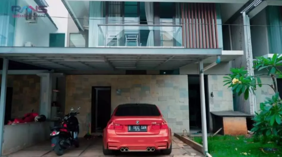 garasi 10 seleb pria © YouTube