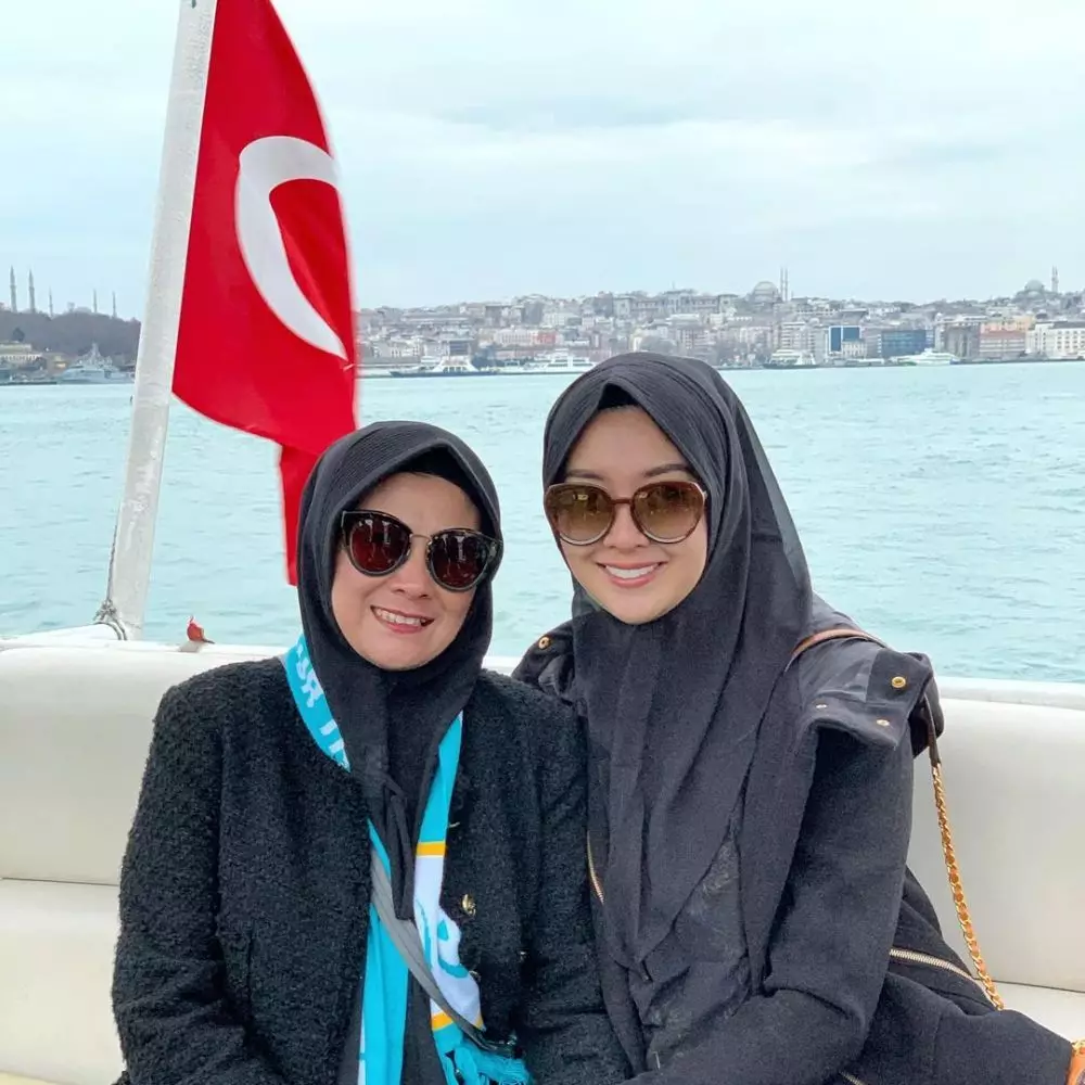 Unggahan  seleb di hari ibu © Instagram