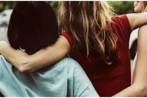 40 Kata-kata mutiara kekompakan sahabat, bikin hubungan makin erat