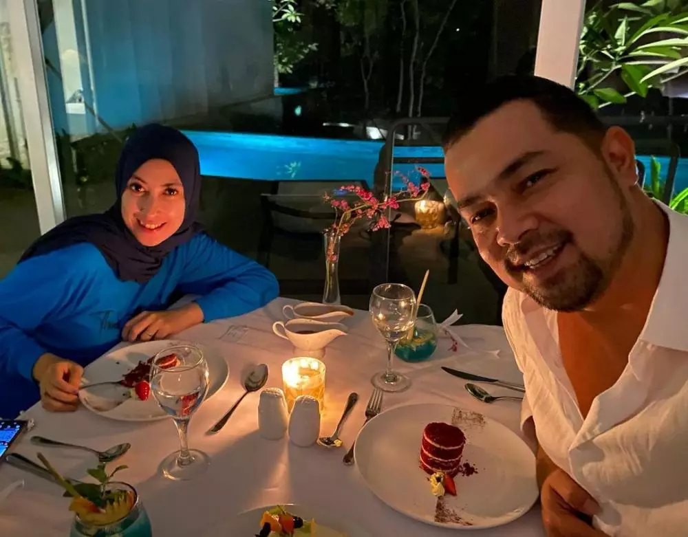 Potret mesra pemain sinetron Putri Yang Ditukar © 2020 brilio.net