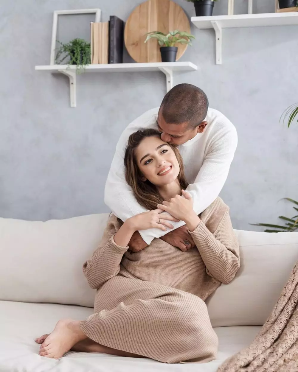 Potret mesra pemain sinetron Putri Yang Ditukar © 2020 brilio.net