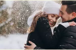 40 Kata-kata caption tentang keindahan cinta, romantis dan bermakna