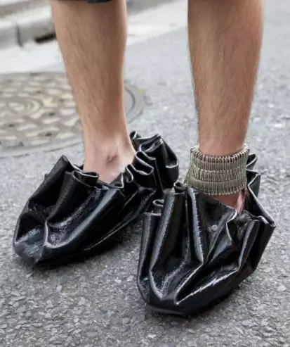 alas kaki desain nyeleneh Instagram