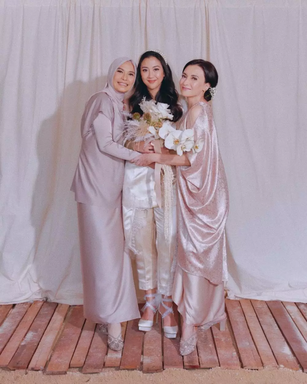 8 Potret Sherina & mertua © Instagram 8 Potret Sherina & mertua © Instagram