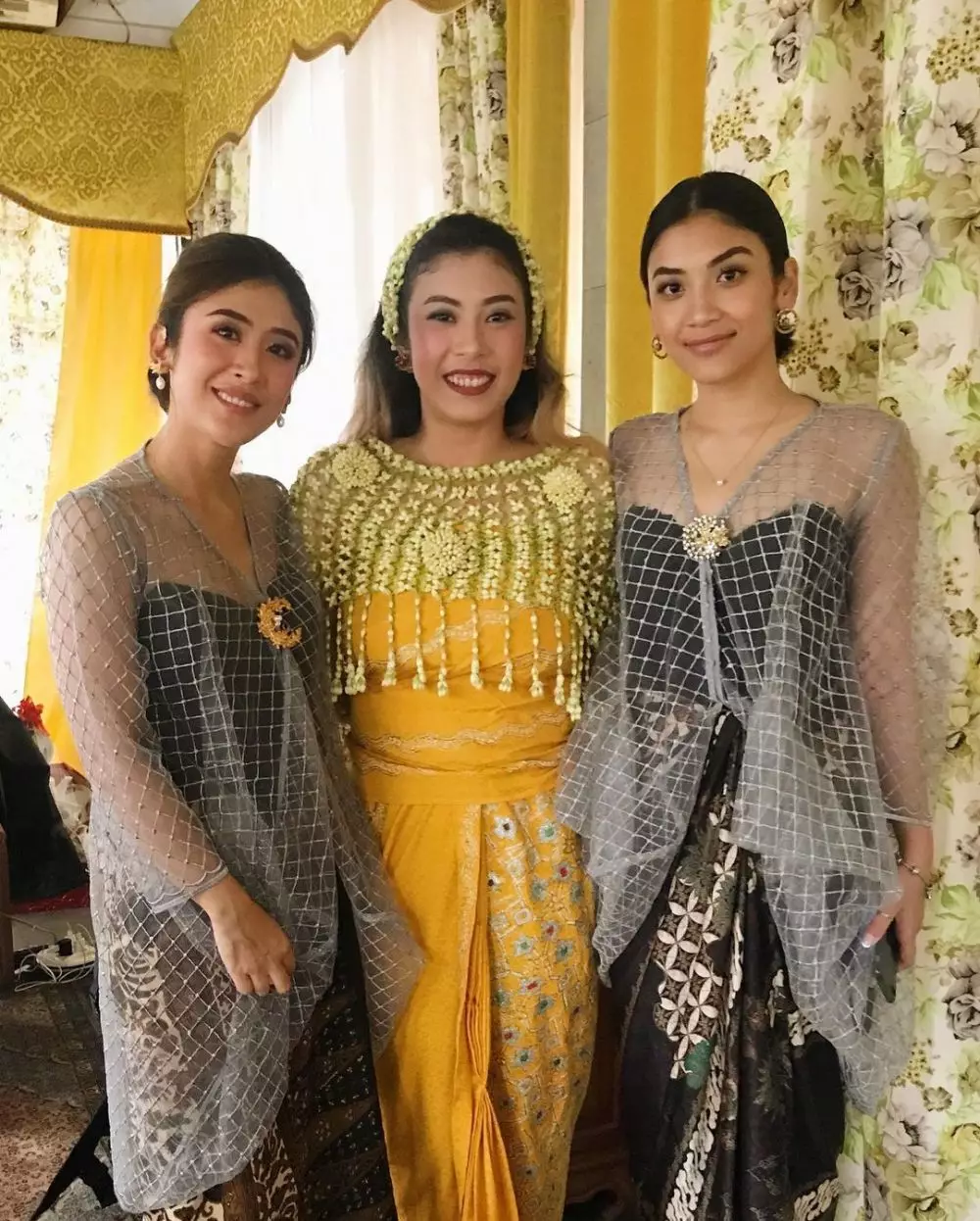 kedekatan canti tachril dan kedua kakaknya © Instagram