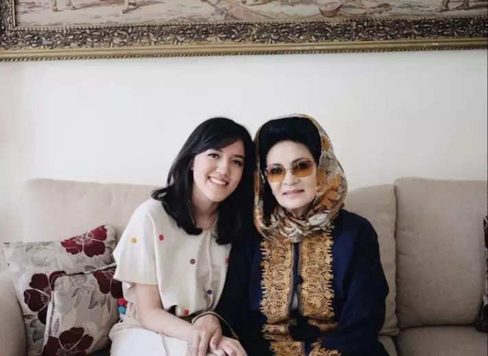 Potret terbaru 'Mak Lampir'  Instagram