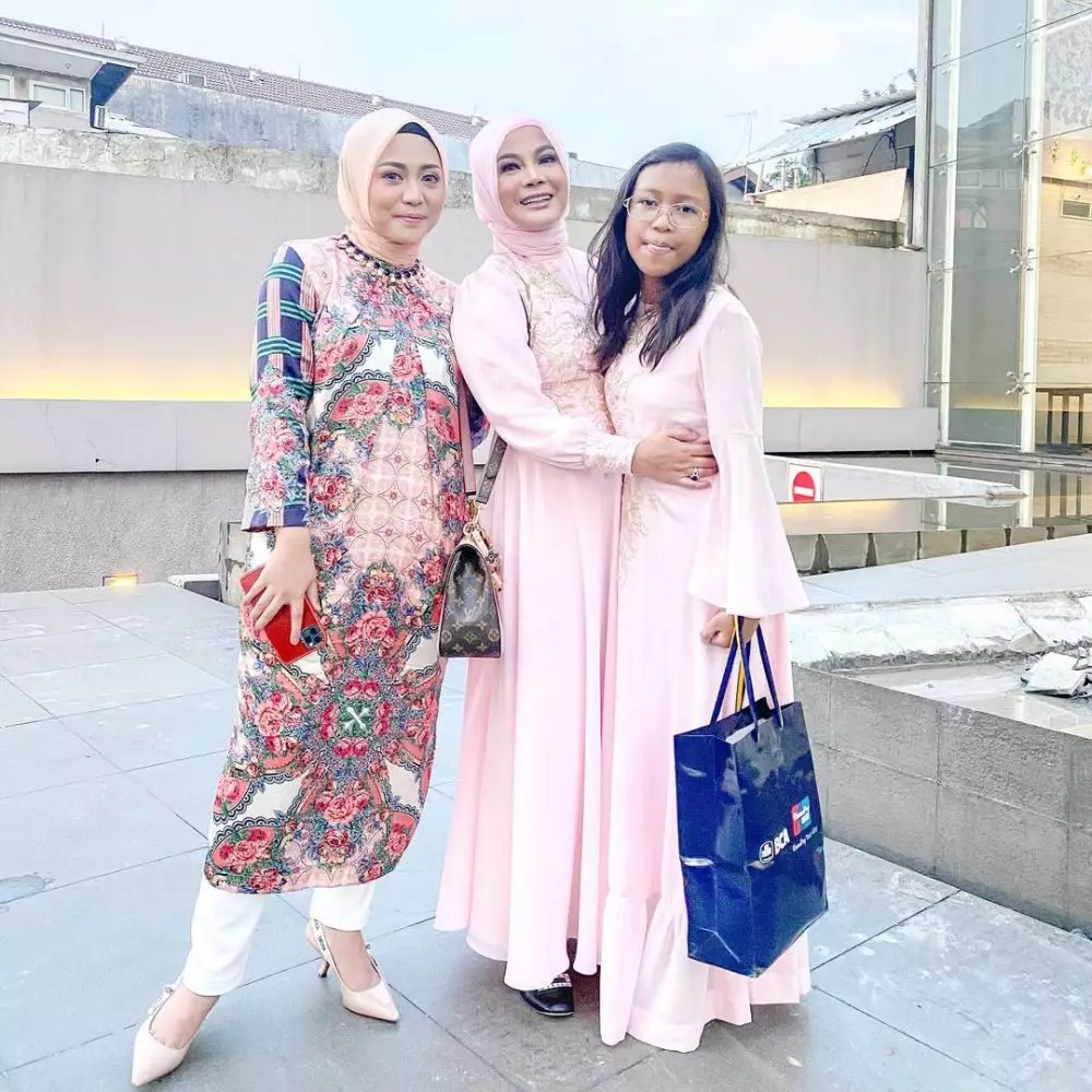 kebersamaan rachel vennya dan ibu © Instagram